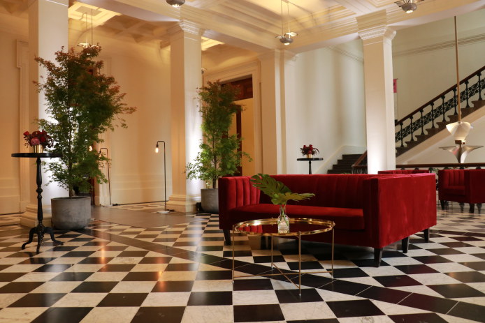 insitu-kenzo-sofa-red