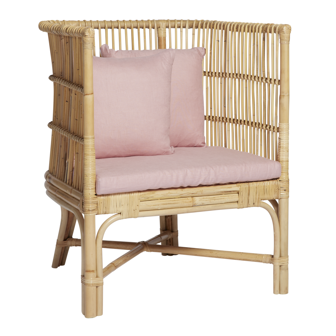 villa-armchair-natural-white-cushion-angle