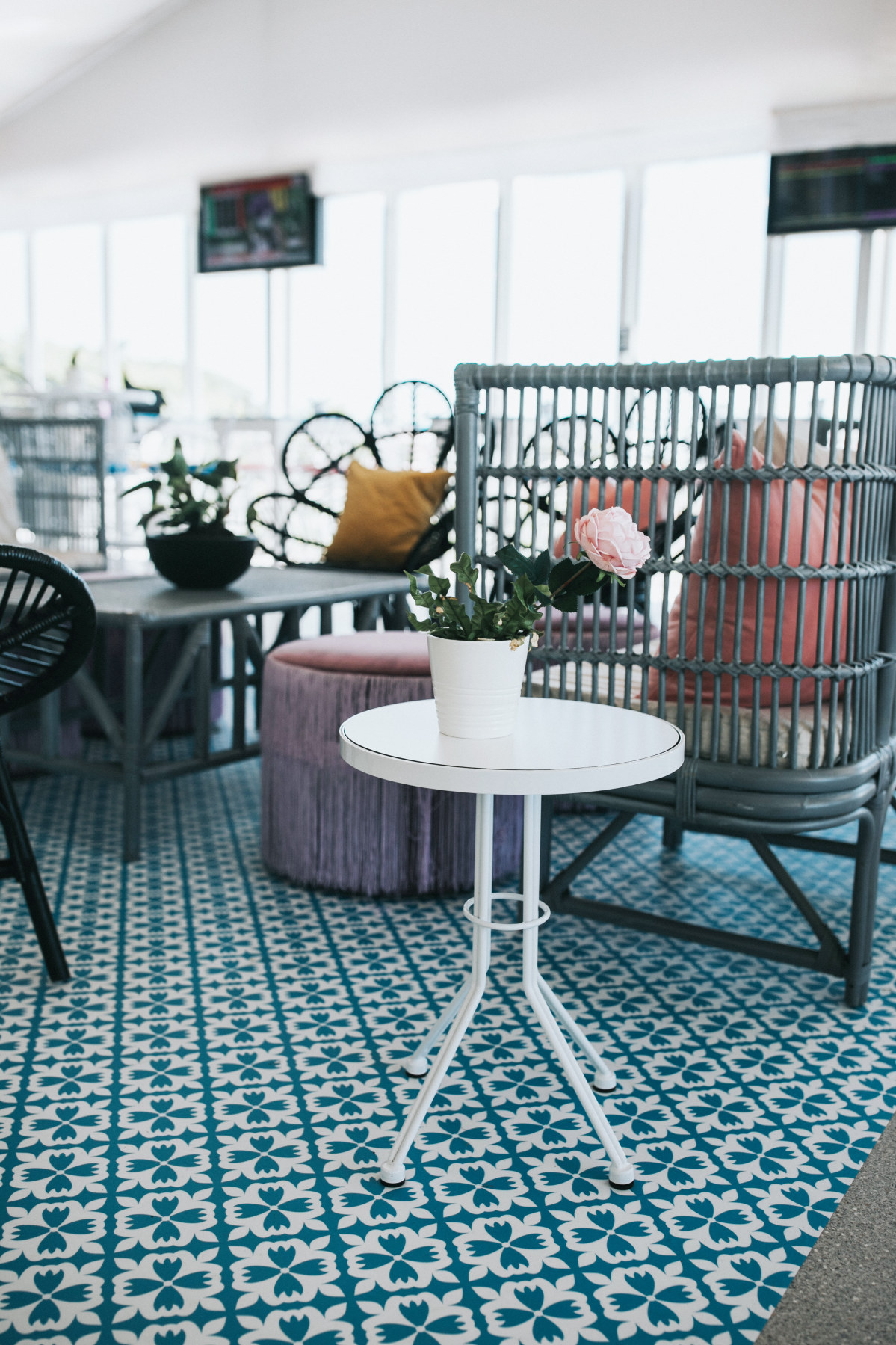 insitu-capri-side-table