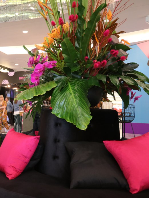 insitu-cushion-silk-hotpink