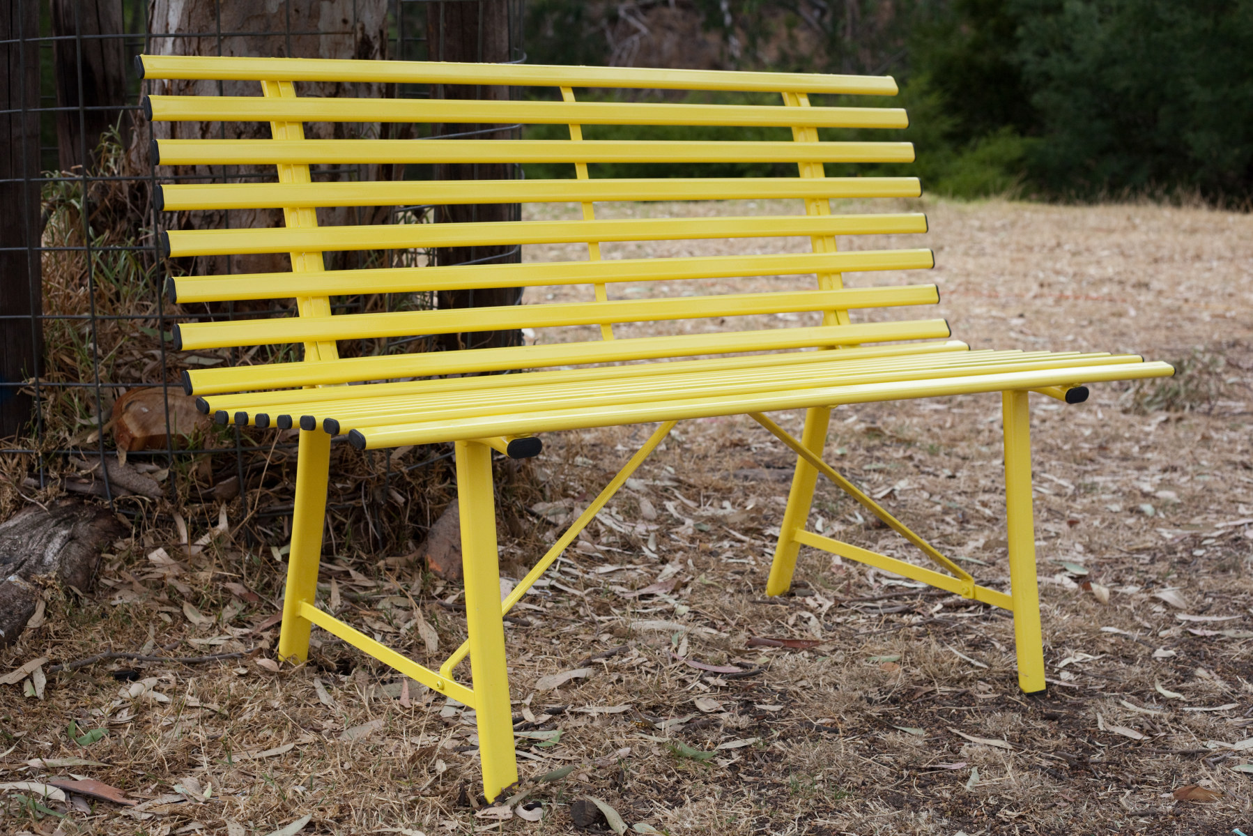 insitu-garden-bench-yellow
