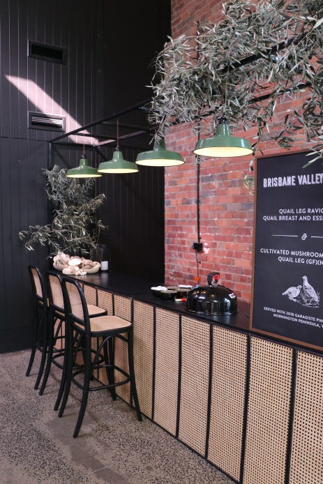 insitu-harvey-bar-black