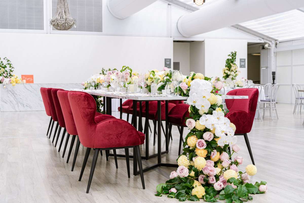 insitu-OPTICAL-white-black-DINING