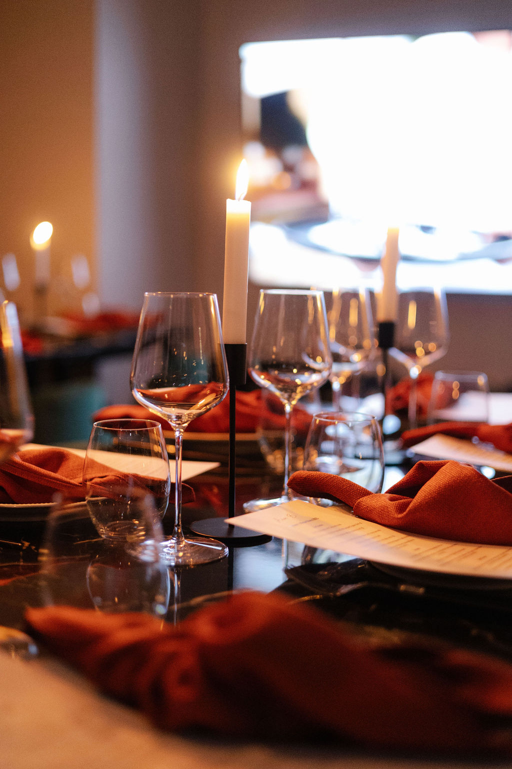 insitu-plumm-bordeaux-glass