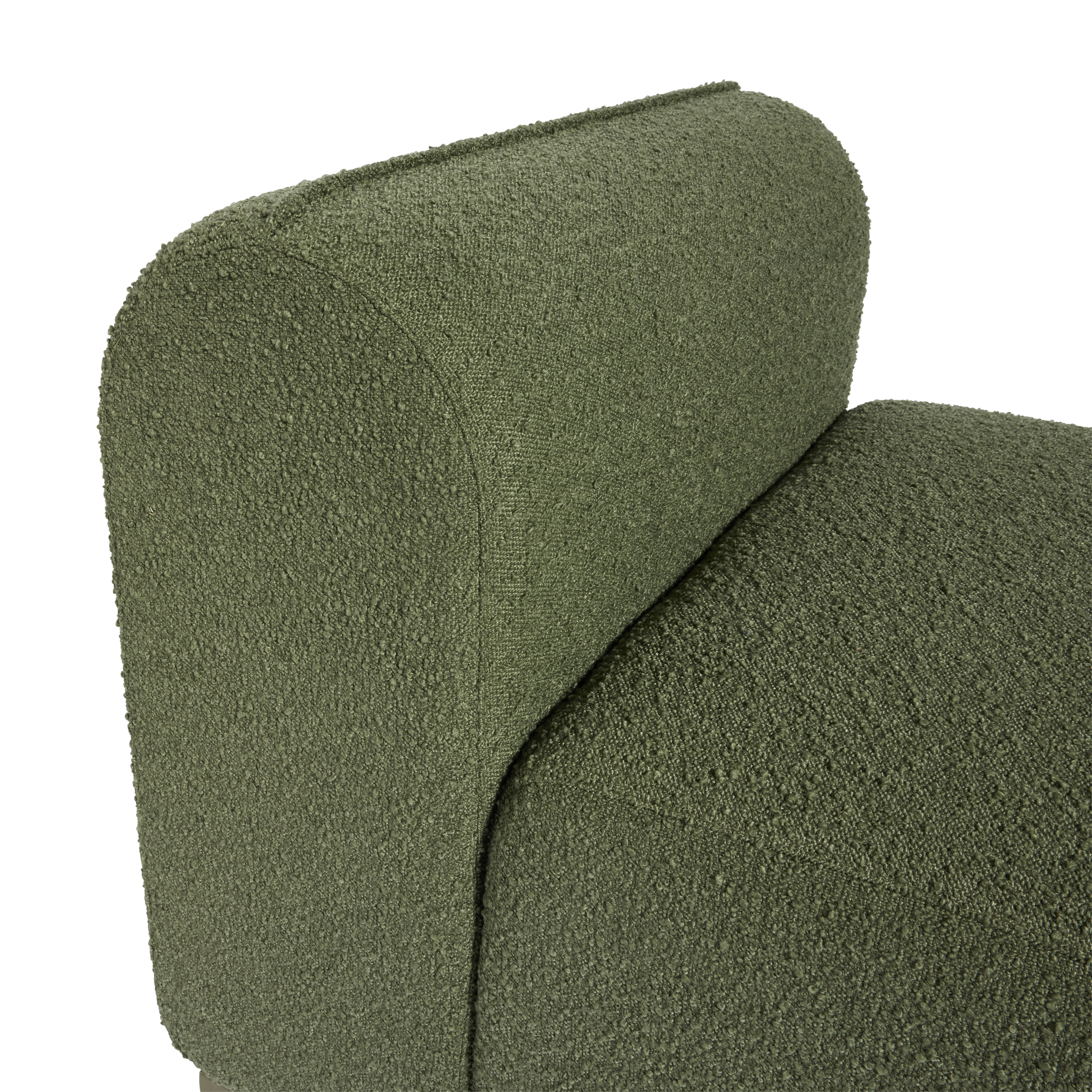 lenny-half-close-up-native