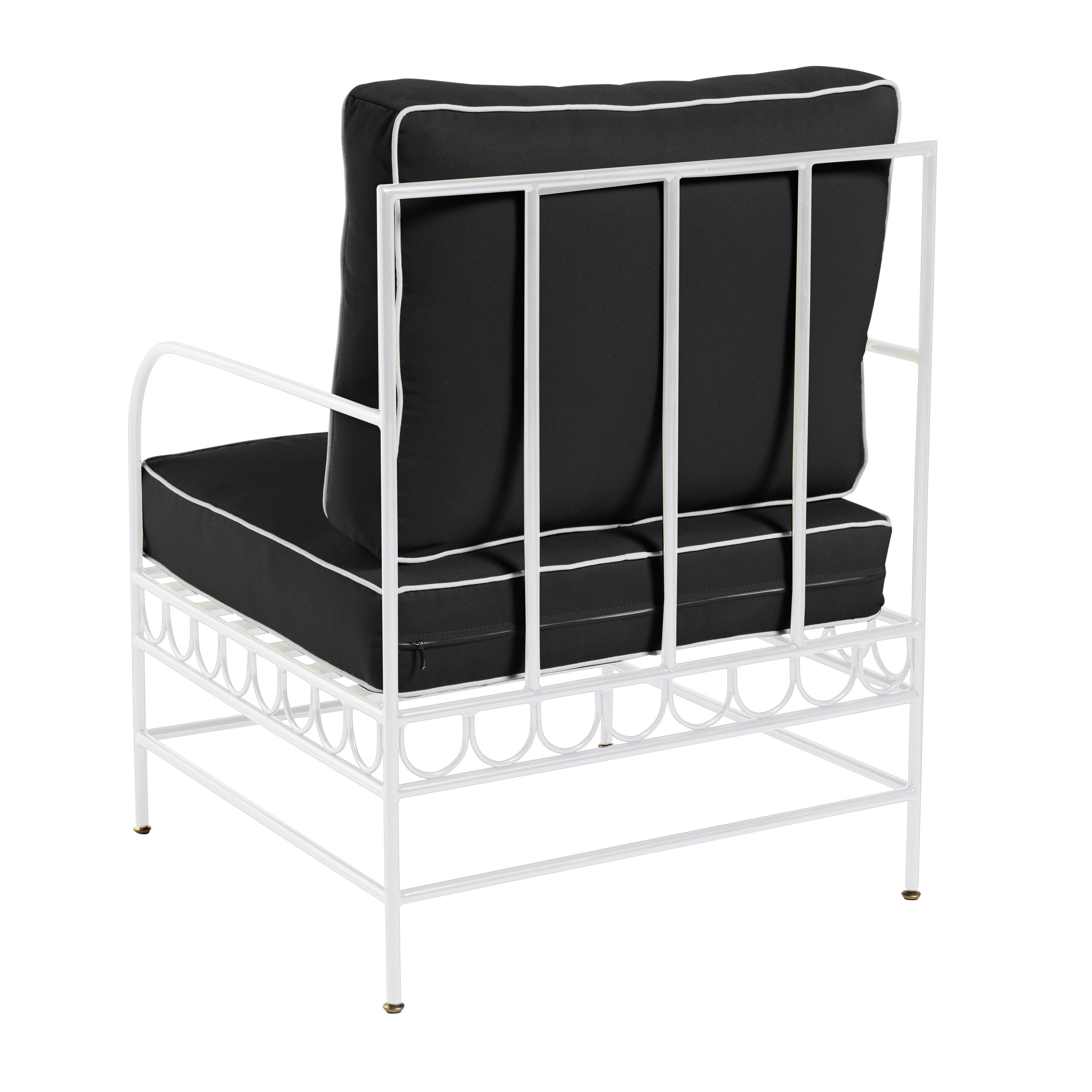 aspen-white-armchair-black-with-white-rear