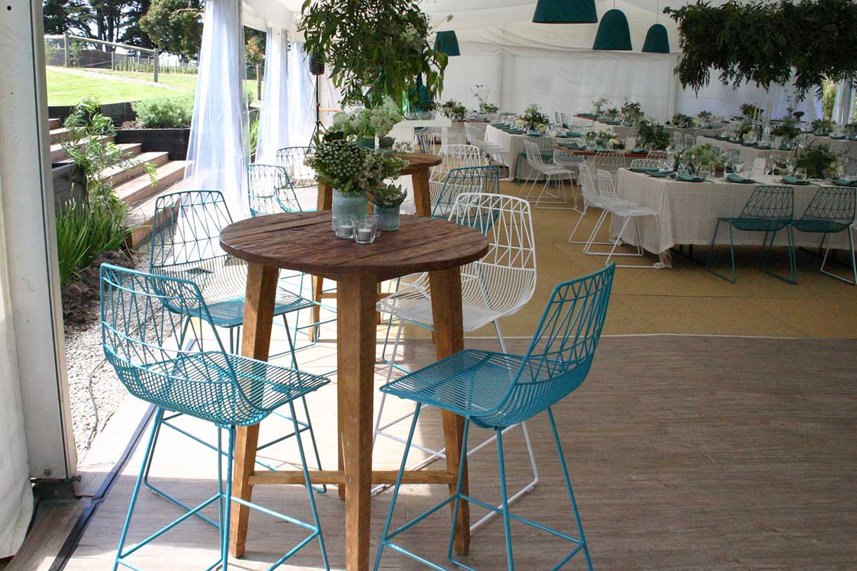 insitu-arrowe-bar-stool-peacock