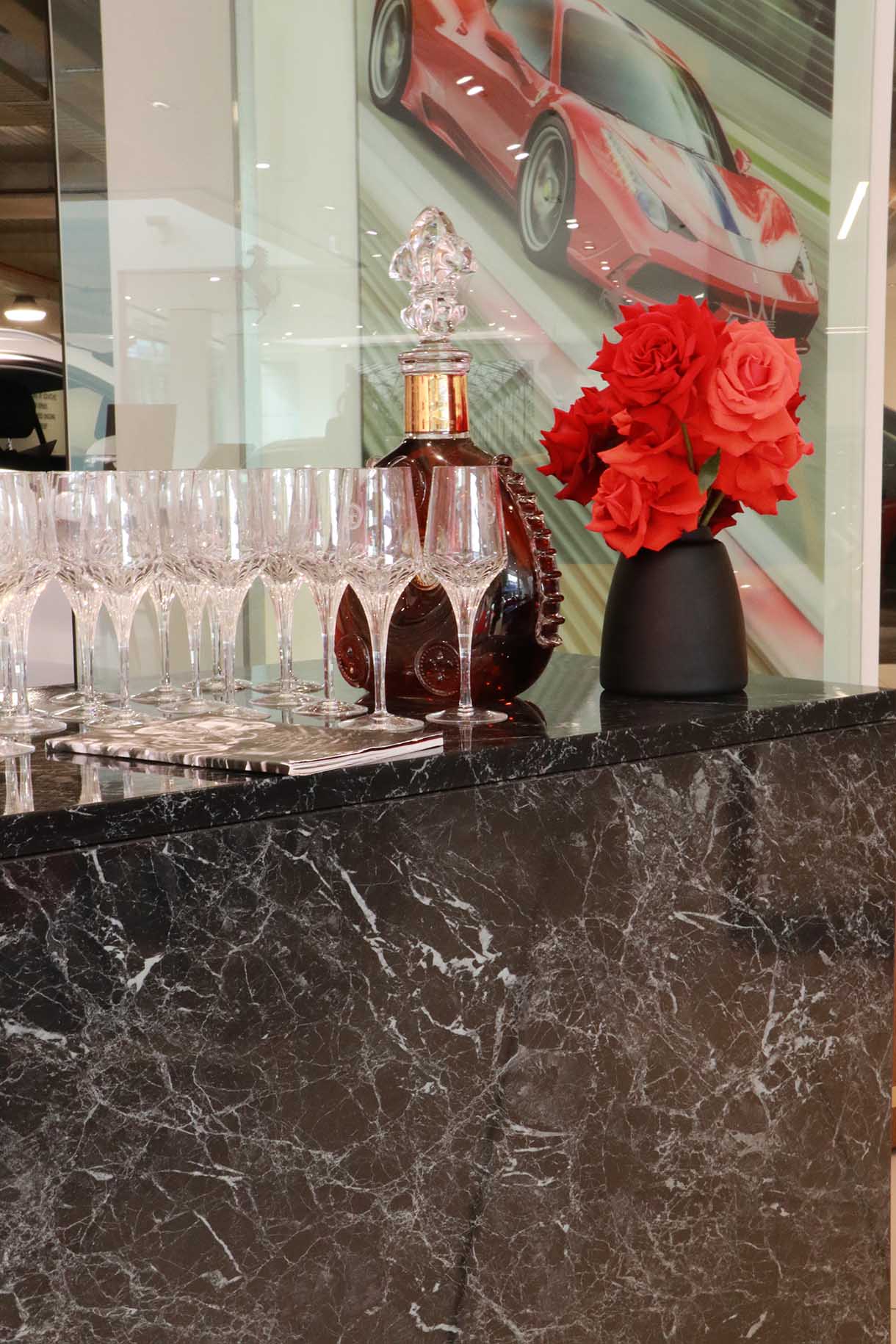 insitu-nero-marble-bar