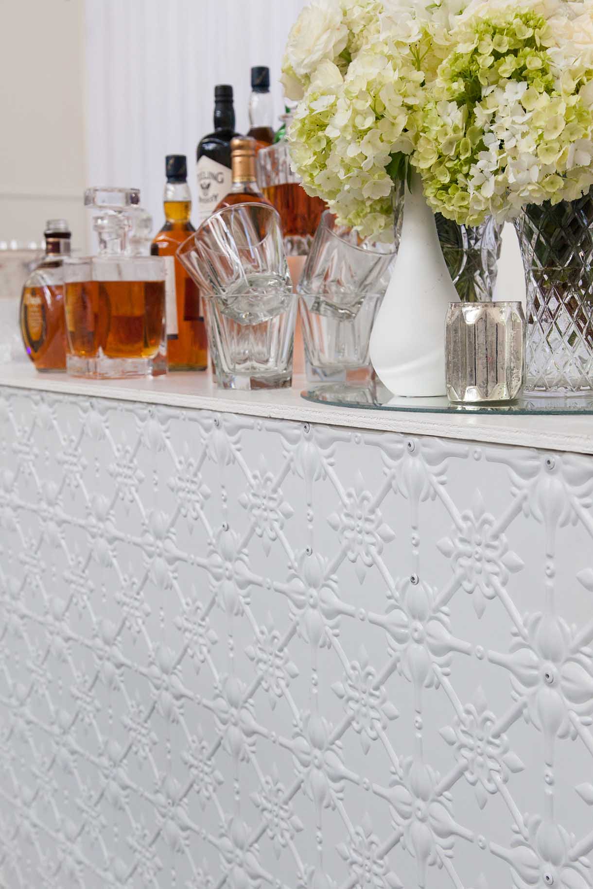 insitu-pressed-metal-bar-white