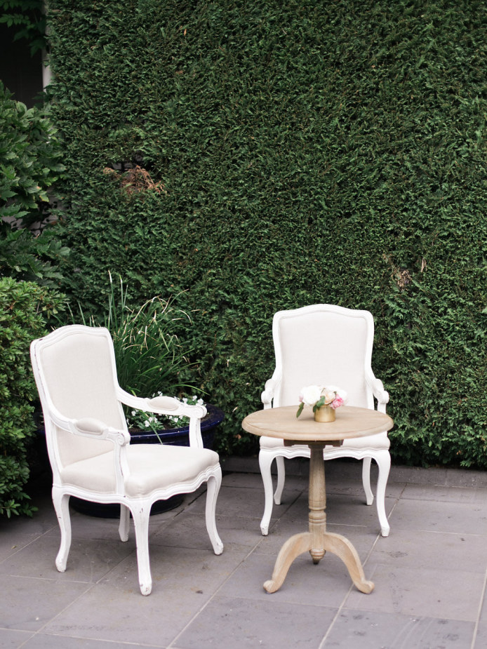 insitu-bordeaux-carver-chair