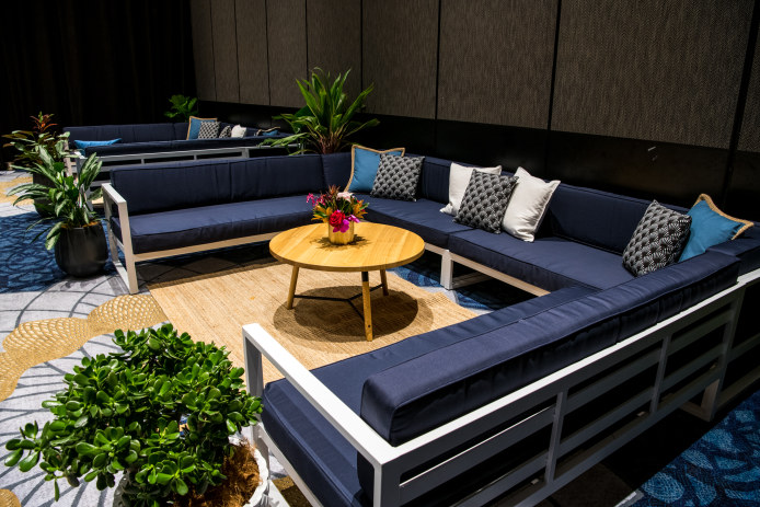 insitu-sorrento-corner-lounge-navy-2