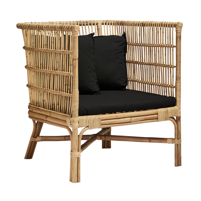 villa-armchair-natural-white-cushion-angle