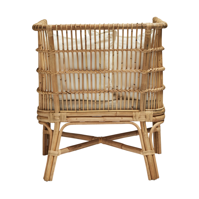 villa-armchair-natural-white-cushion-back