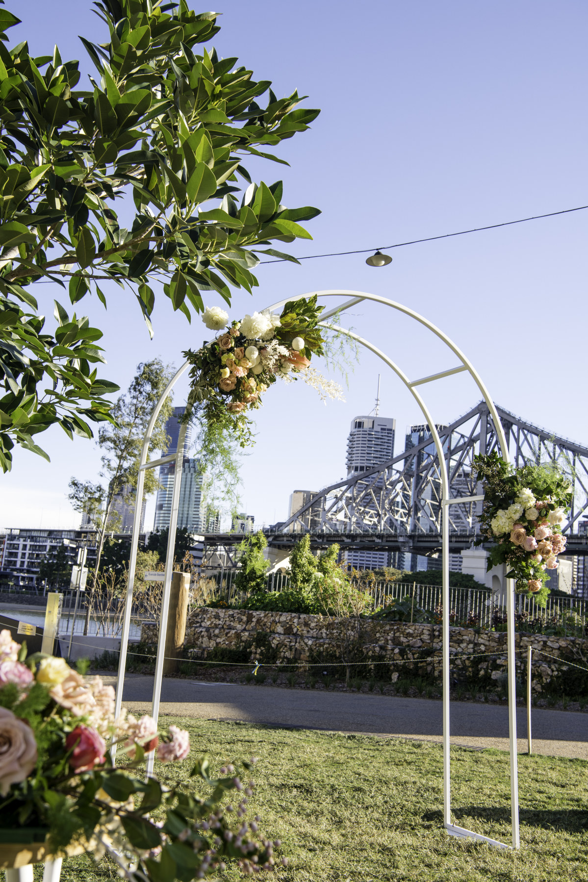 insitu-bar-arbour-circular-white-2