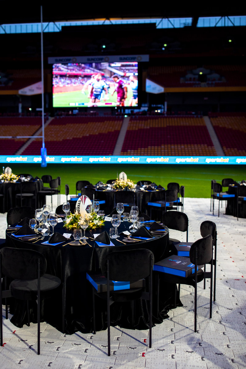 insitu-duke-chair-black-black-velvet