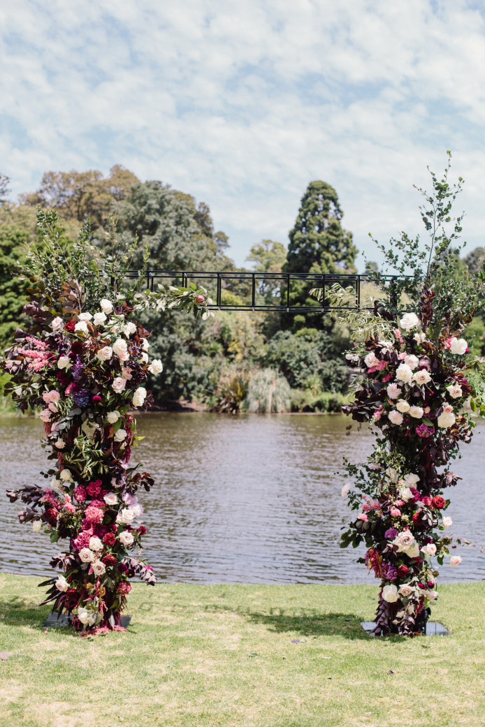 insitu-bar-pergola-black-2