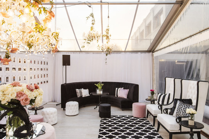 insitu-kenzo-banquet-seat-black