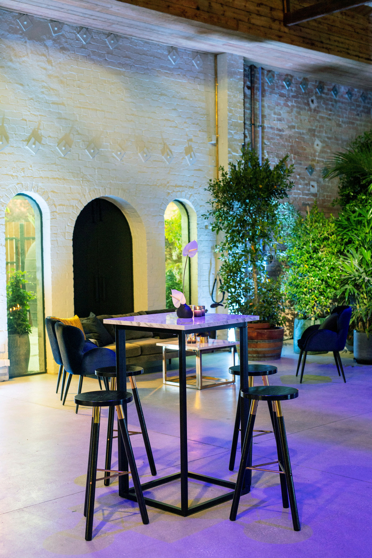 insitu-optical-bar-table-white-marble-black-0.7m