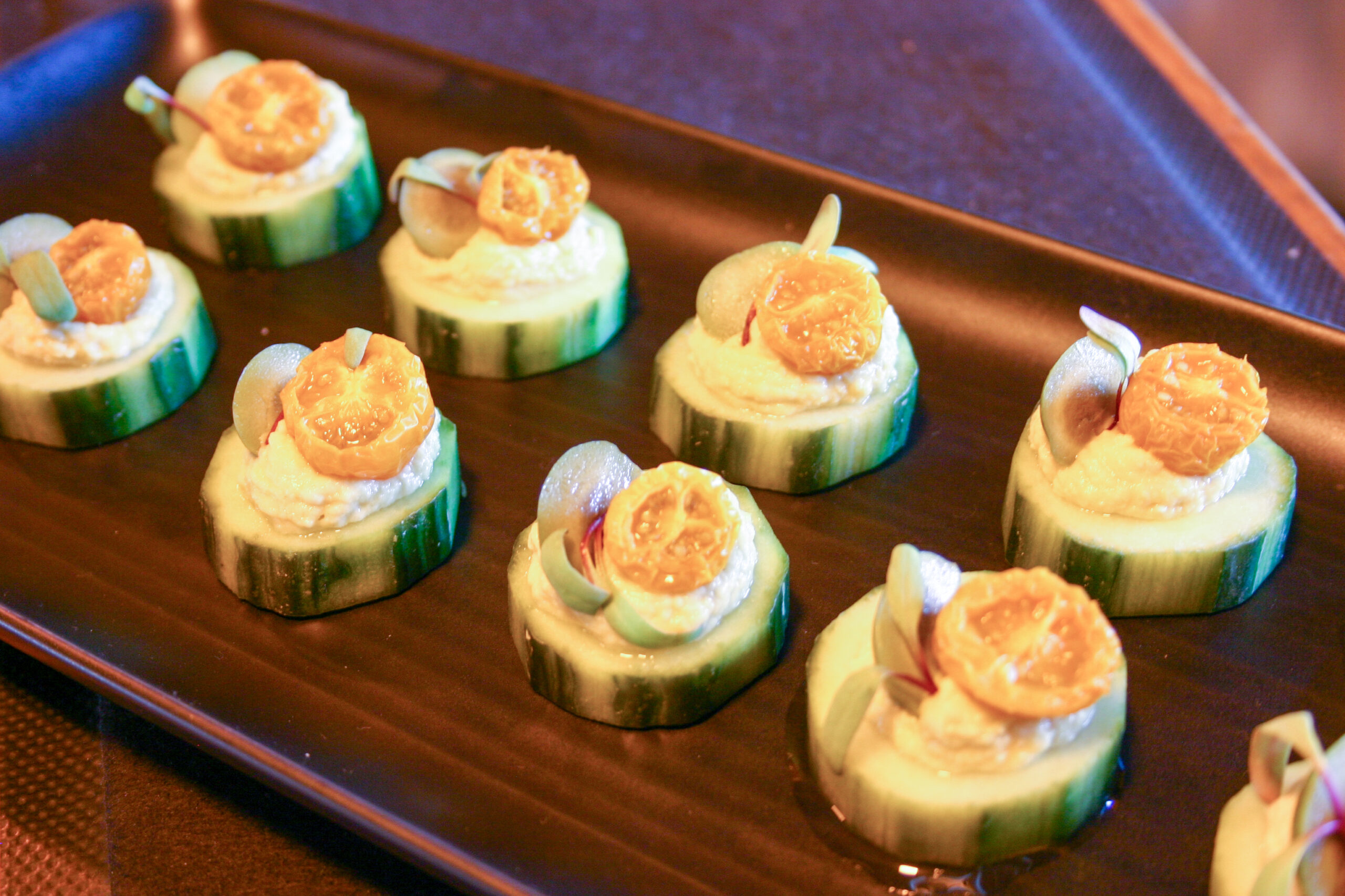 insitu-jet-rectangular-platter-medium