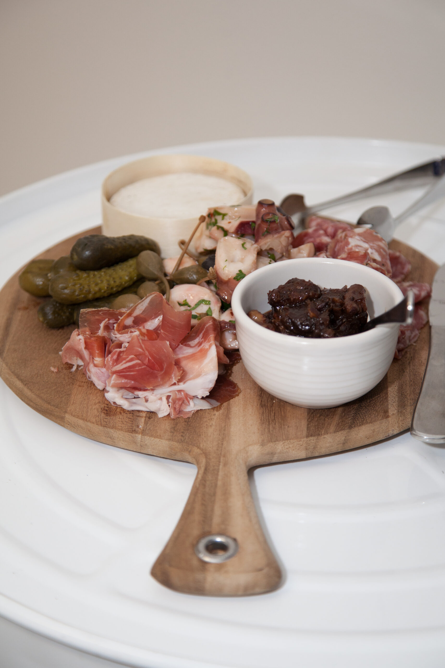 insitu-wooden-board-round