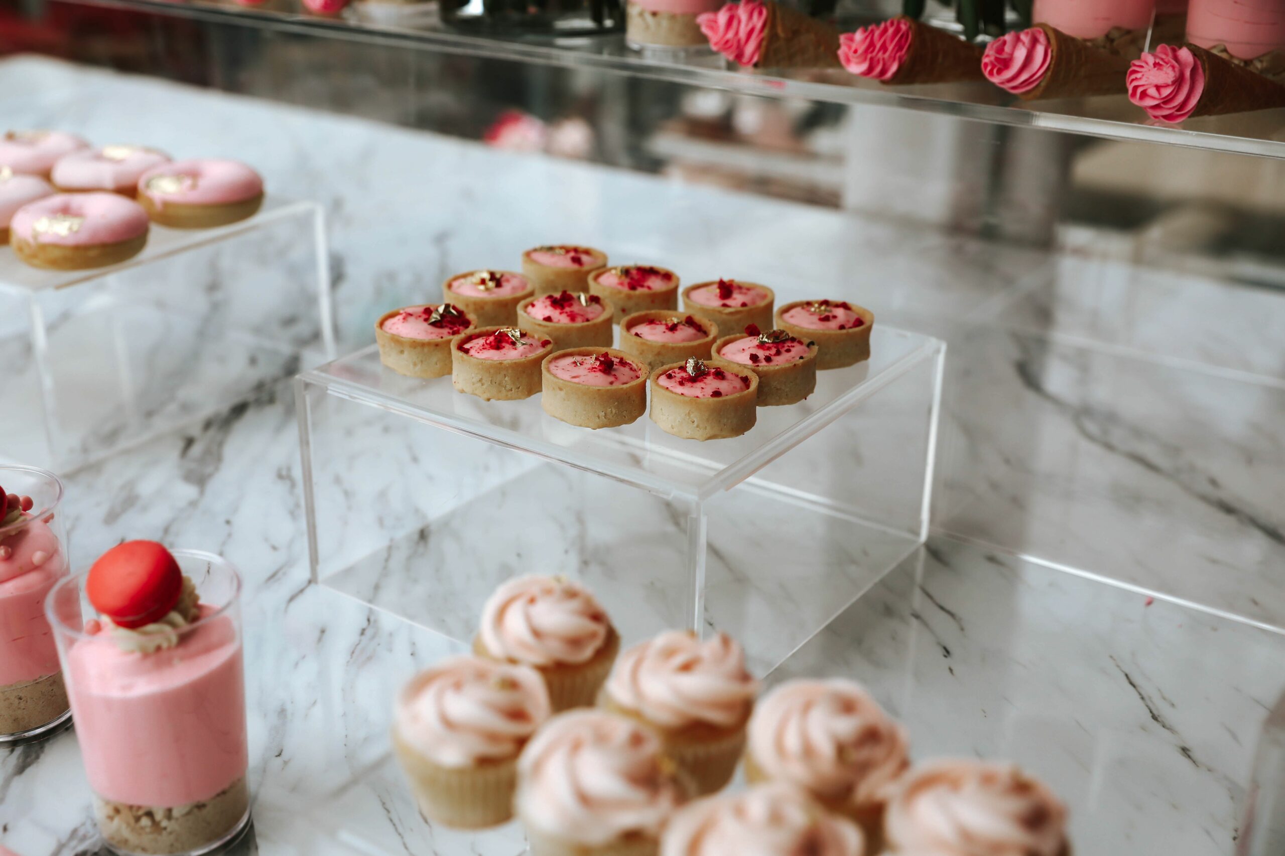 instu-clear-acrylic-riser-small